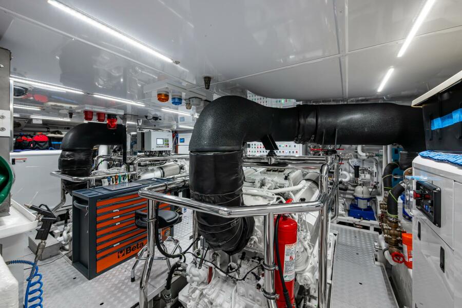 112' 2023 Benetti 34M OASIS