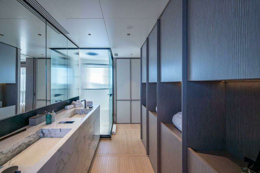 KING S LAIR 112ft Benetti Yacht For Sale