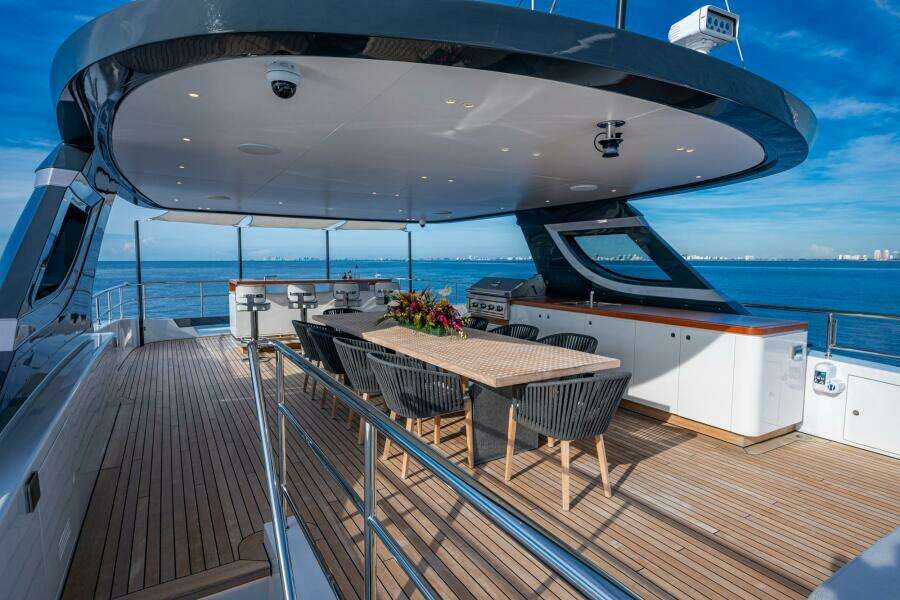 KING S LAIR 112ft Benetti Yacht For Sale