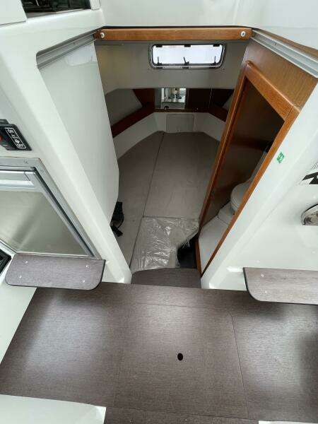 28ft Jeanneau Yacht For Sale