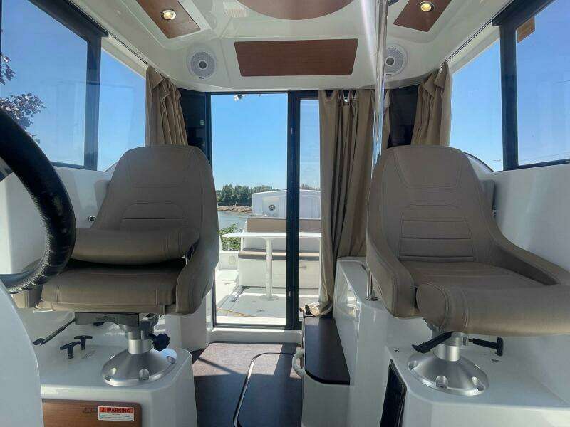 28ft Jeanneau Yacht For Sale