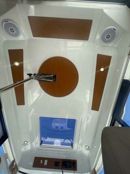 28ft Jeanneau Yacht For Sale