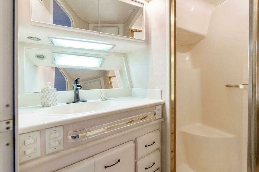 55ft Sea Ray Yacht For Sale