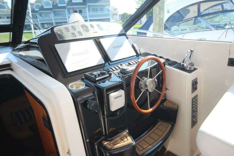 Our Cottage III 36ft Tiara Yachts Yacht For Sale