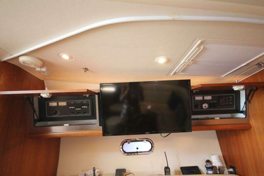 Our Cottage III 36ft Tiara Yachts Yacht For Sale