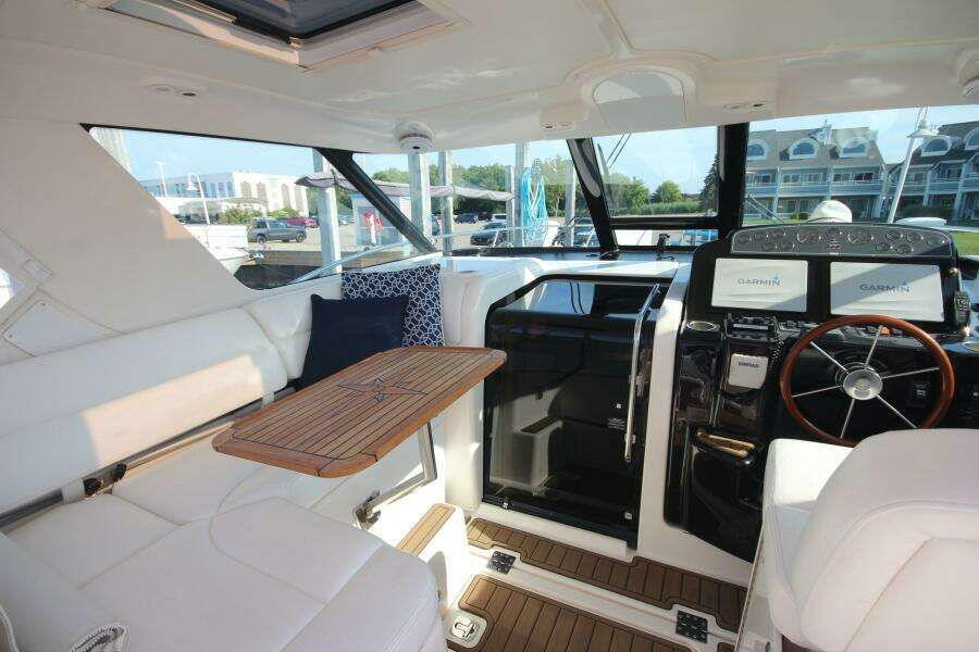 Our Cottage III 36ft Tiara Yachts Yacht For Sale