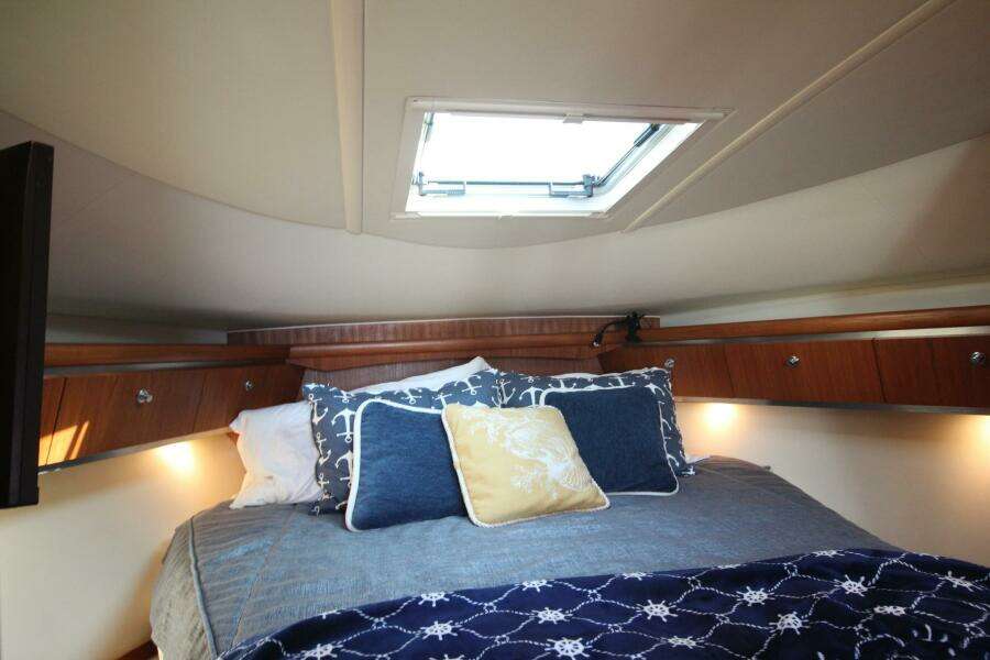 Our Cottage III 36ft Tiara Yachts Yacht For Sale