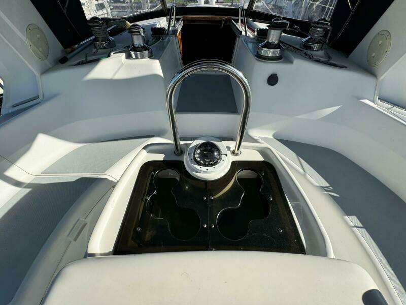 AVANTI 43ft Hunter Yacht For Sale