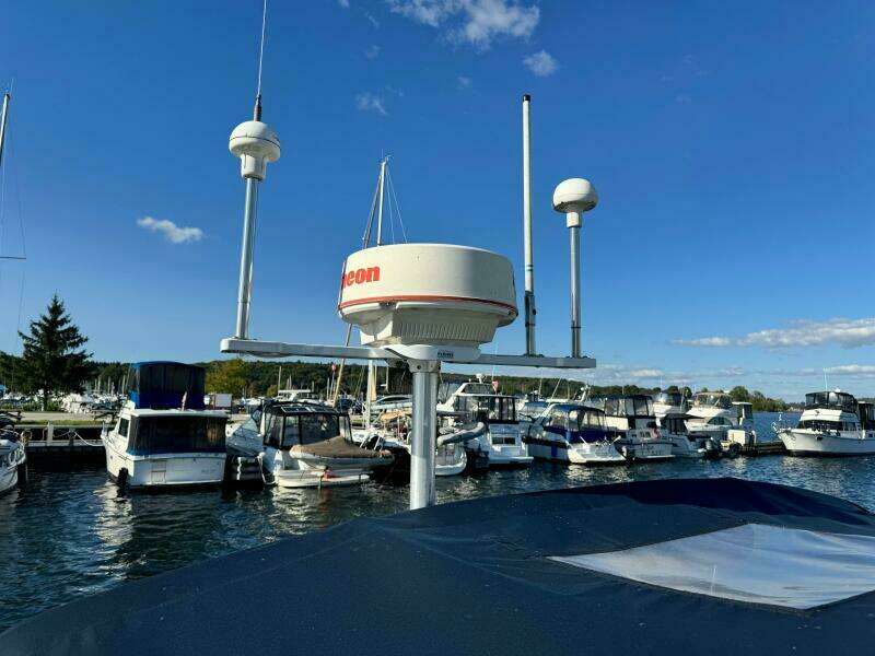AVANTI 43ft Hunter Yacht For Sale