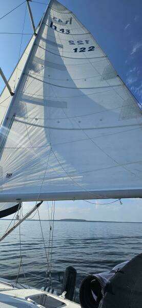 AVANTI 43ft Hunter Yacht For Sale