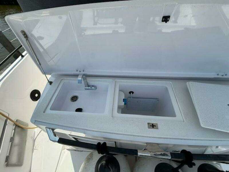 37ft Axopar Yacht For Sale