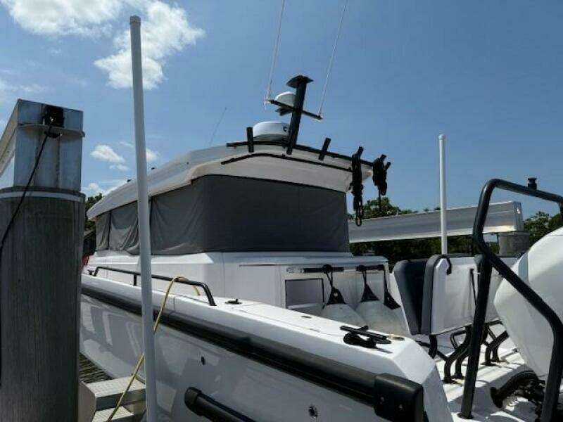 37ft Axopar Yacht For Sale