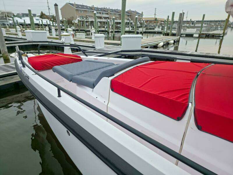 37ft Axopar Yacht For Sale