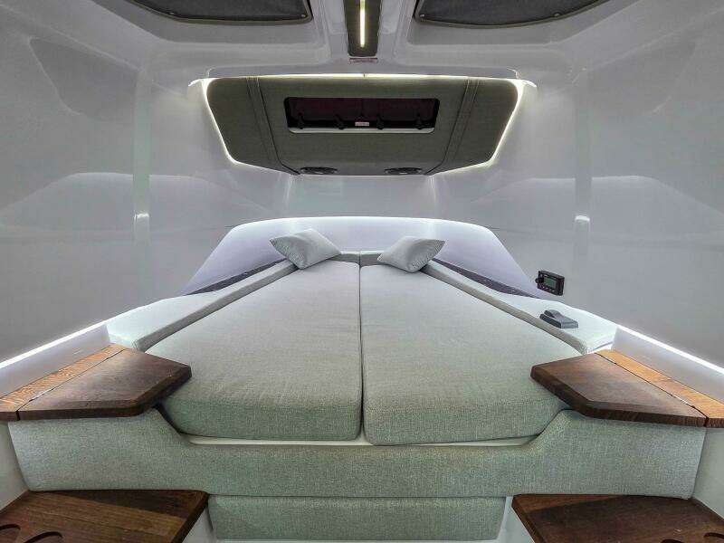 37ft Axopar Yacht For Sale