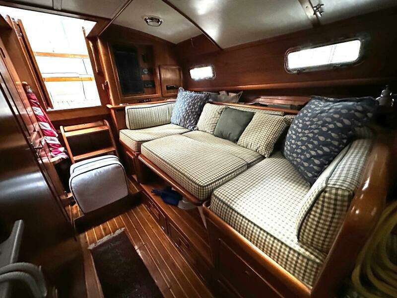 36ft Little Harbor Yacht For Sale
