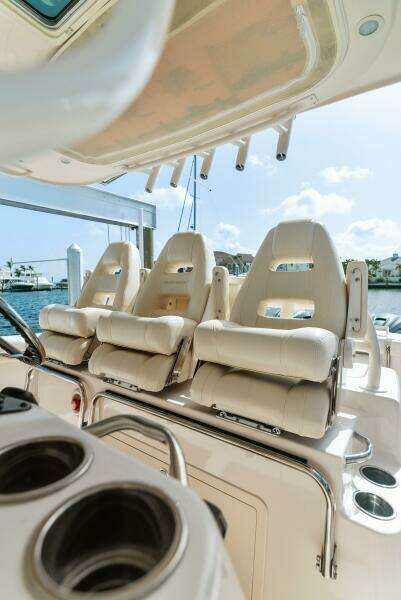 2021 Grady-White 376 Canyon - Galloway's Group - Helm Seating