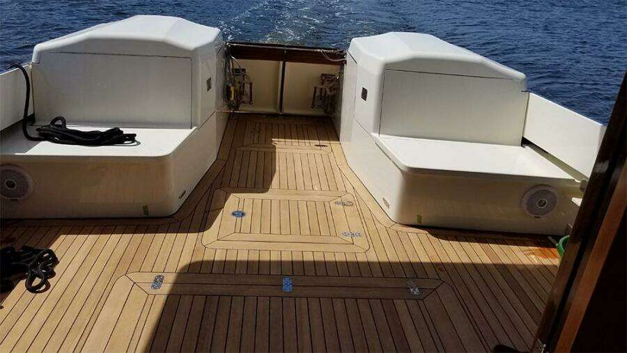 Aft cockpit