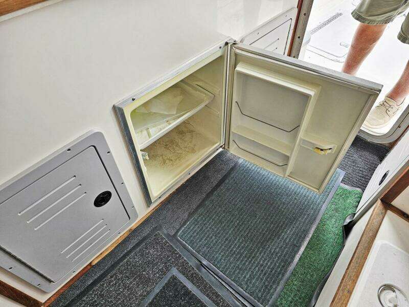 26ft Osprey Pilothouse Yacht For Sale