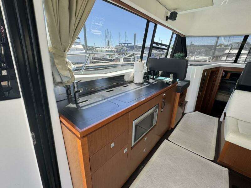 PortKey 33ft Jeanneau Yacht For Sale