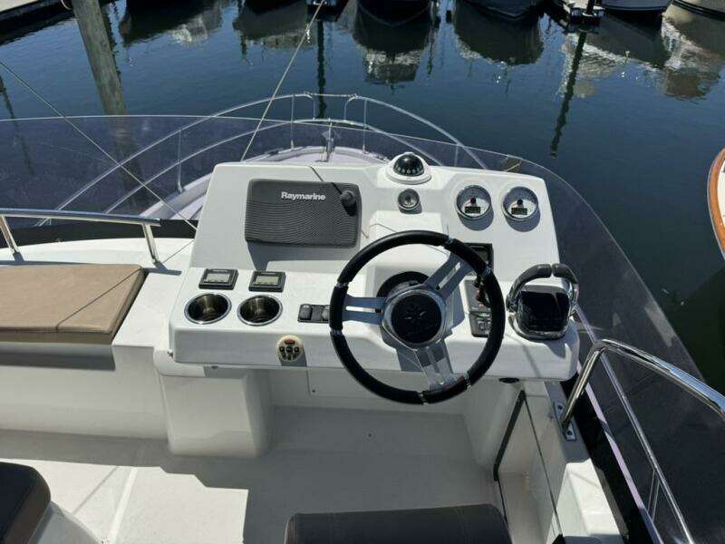 PortKey 33ft Jeanneau Yacht For Sale