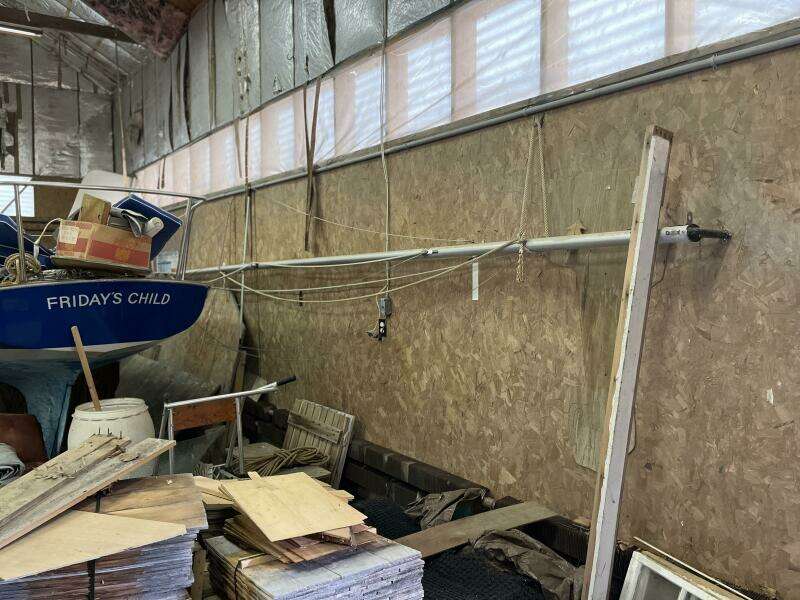 Mast on wall