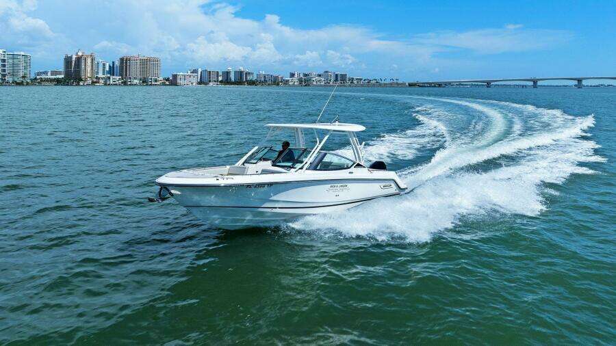 2023 Boston Whaler 240 Vantage - Profile Bow 3/4 Port