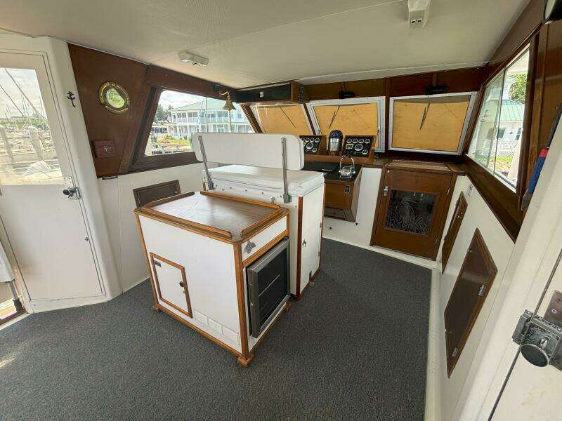 45ft Matthews Yacht For Sale