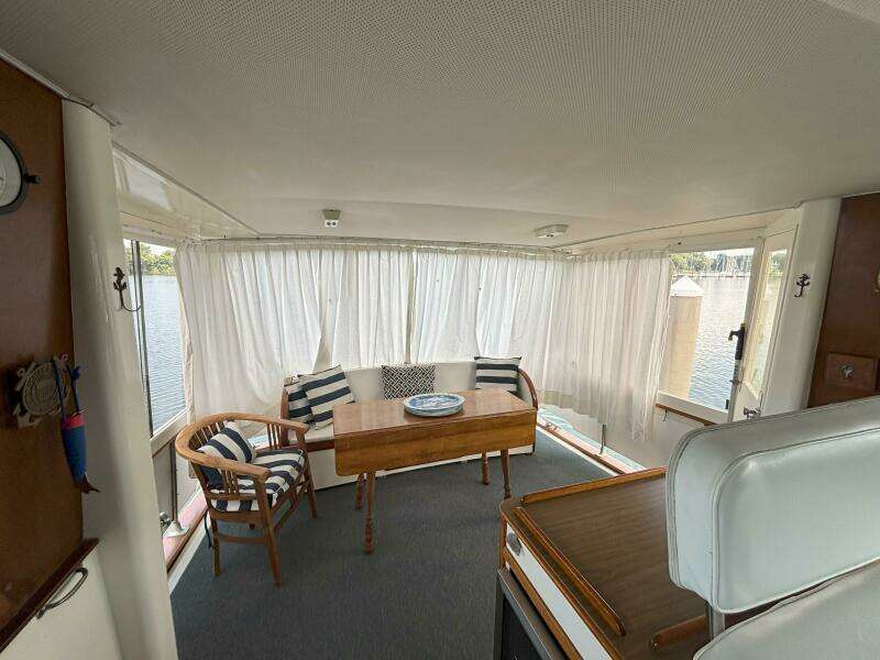 45ft Matthews Yacht For Sale