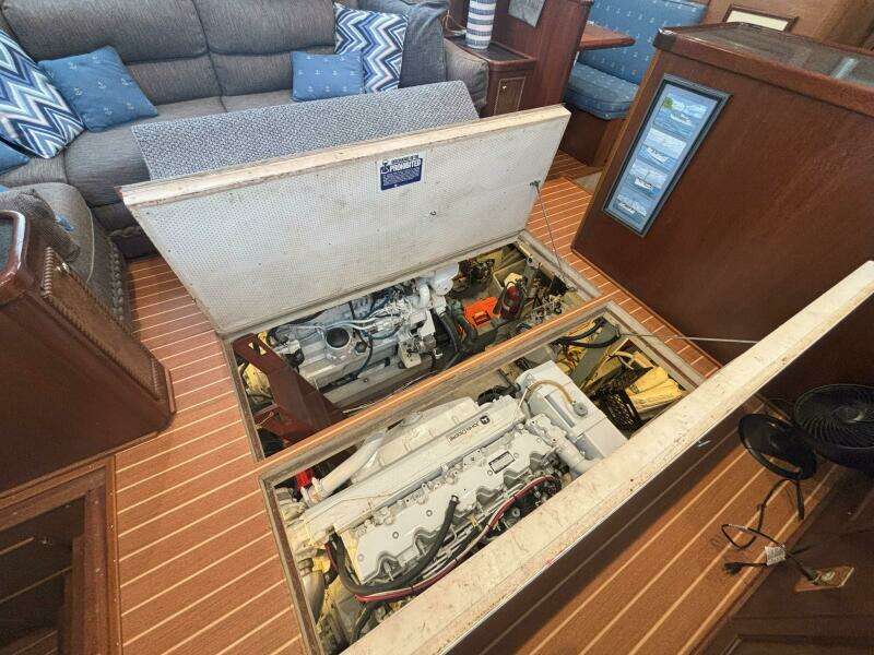 45ft Matthews Yacht For Sale