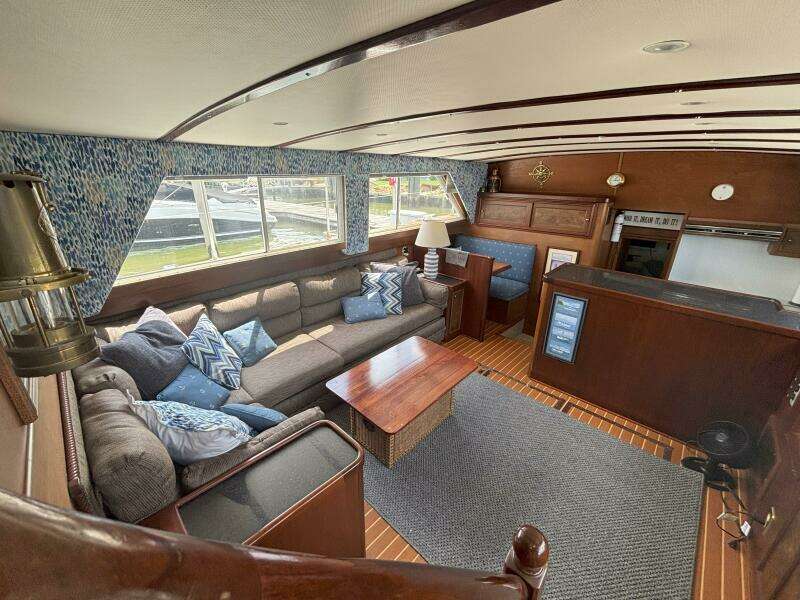 45ft Matthews Yacht For Sale