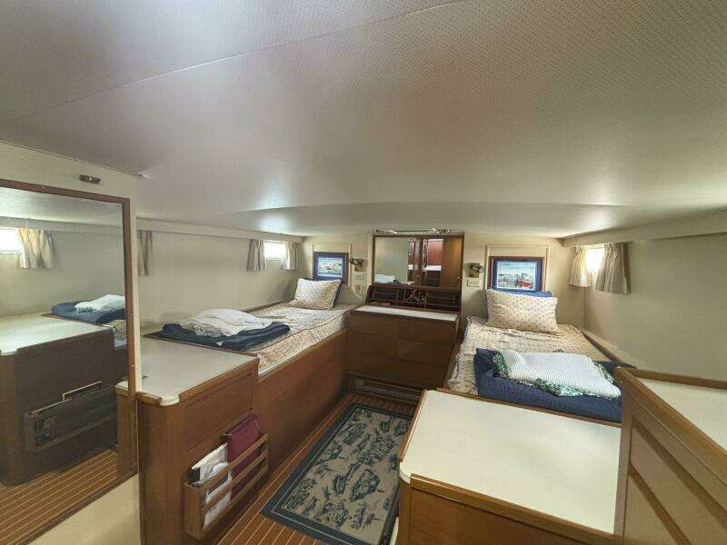 45ft Matthews Yacht For Sale
