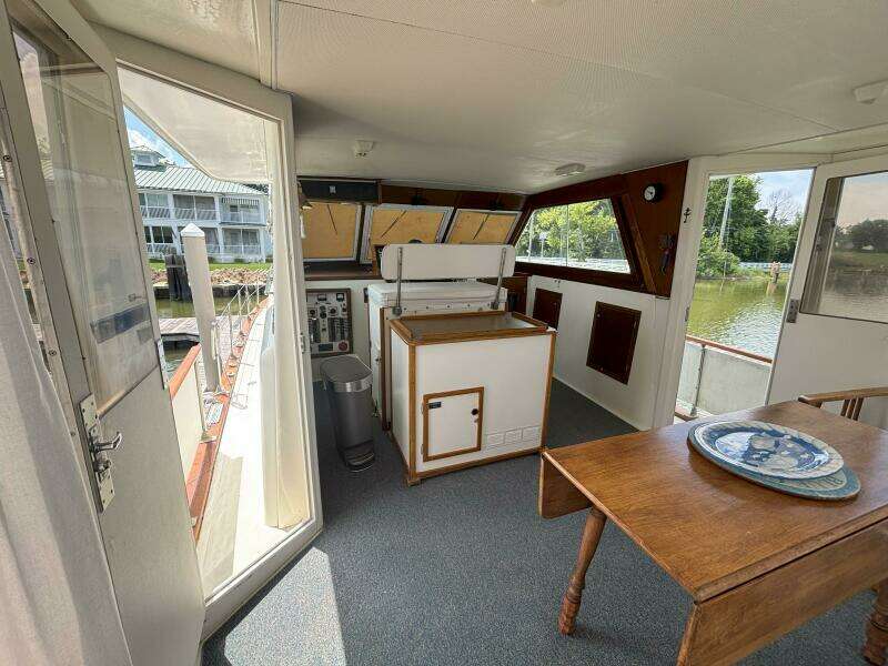 45ft Matthews Yacht For Sale