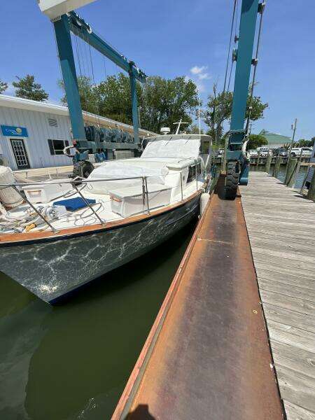 45ft Matthews Yacht For Sale