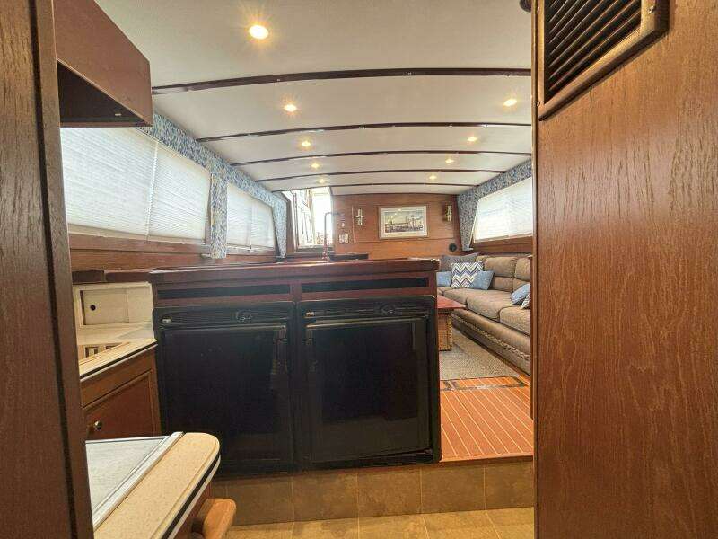 45ft Matthews Yacht For Sale