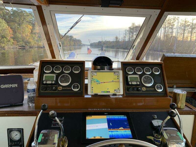 45ft Matthews Yacht For Sale
