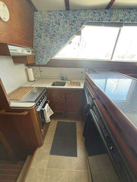 45ft Matthews Yacht For Sale