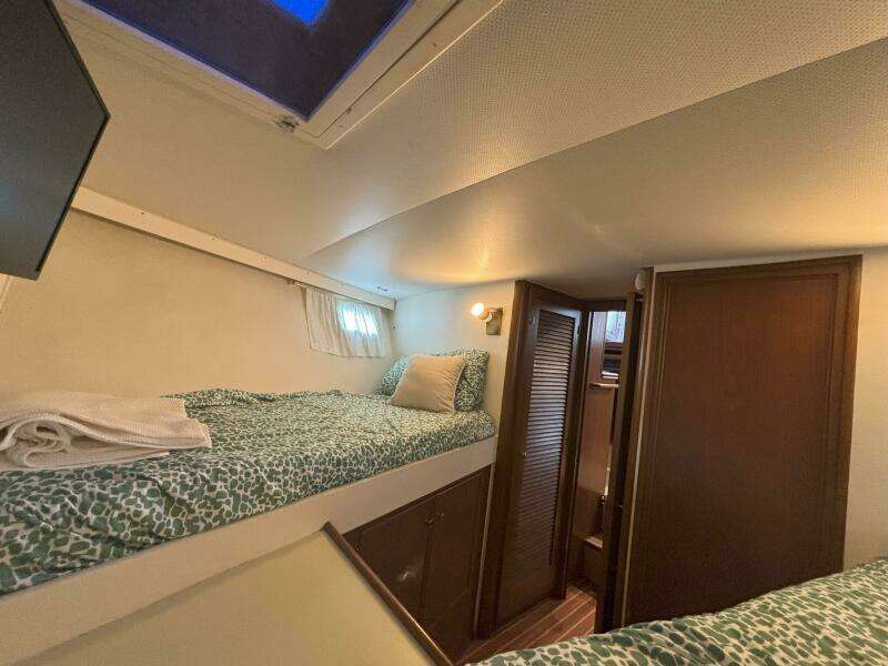 45ft Matthews Yacht For Sale