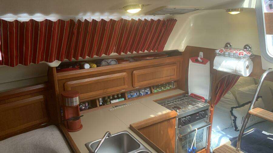 30ft Hunter Yacht For Sale