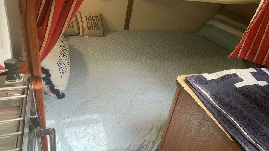 30ft Hunter Yacht For Sale