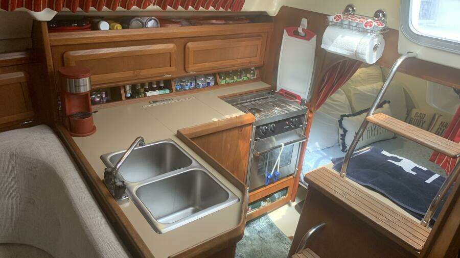 30ft Hunter Yacht For Sale