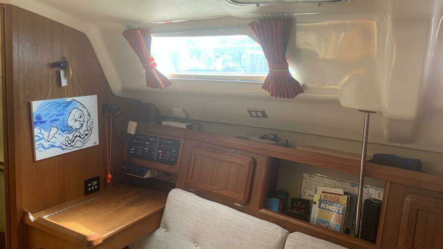 30ft Hunter Yacht For Sale
