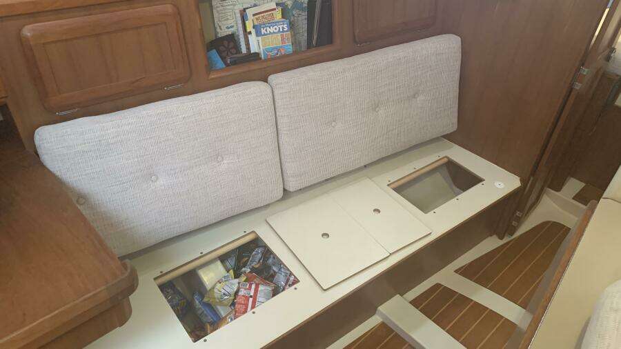 30ft Hunter Yacht For Sale