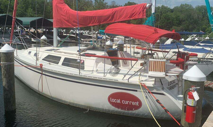 30ft Hunter Yacht For Sale