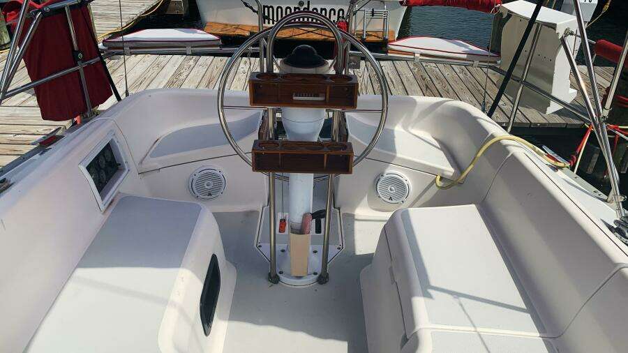 30ft Hunter Yacht For Sale