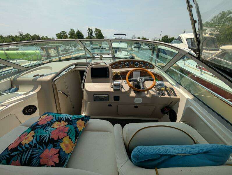 Lucia 34ft Sea Ray Yacht For Sale