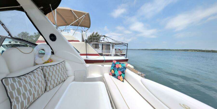 Lucia 34ft Sea Ray Yacht For Sale