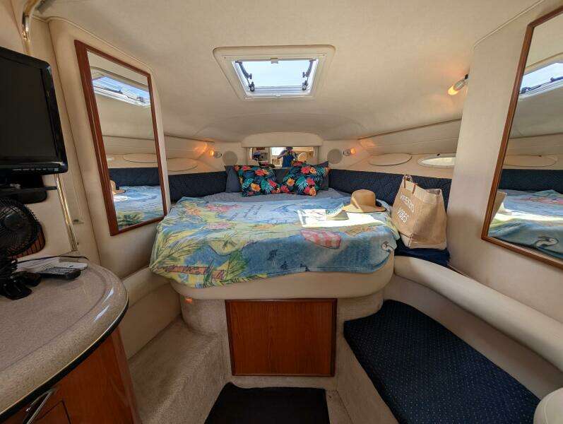 Lucia 34ft Sea Ray Yacht For Sale
