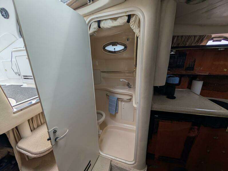 Lucia 34ft Sea Ray Yacht For Sale