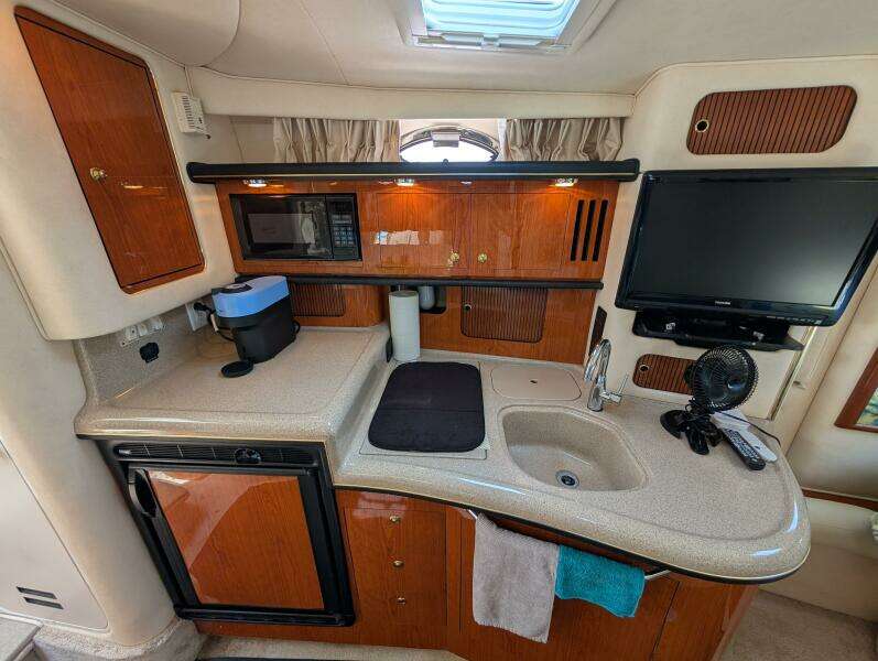 Lucia 34ft Sea Ray Yacht For Sale