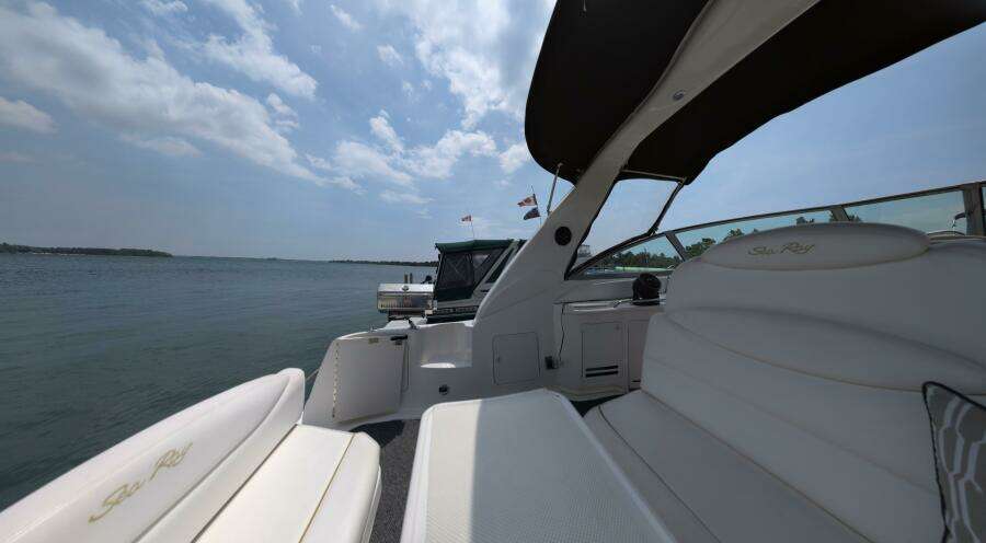 Lucia 34ft Sea Ray Yacht For Sale